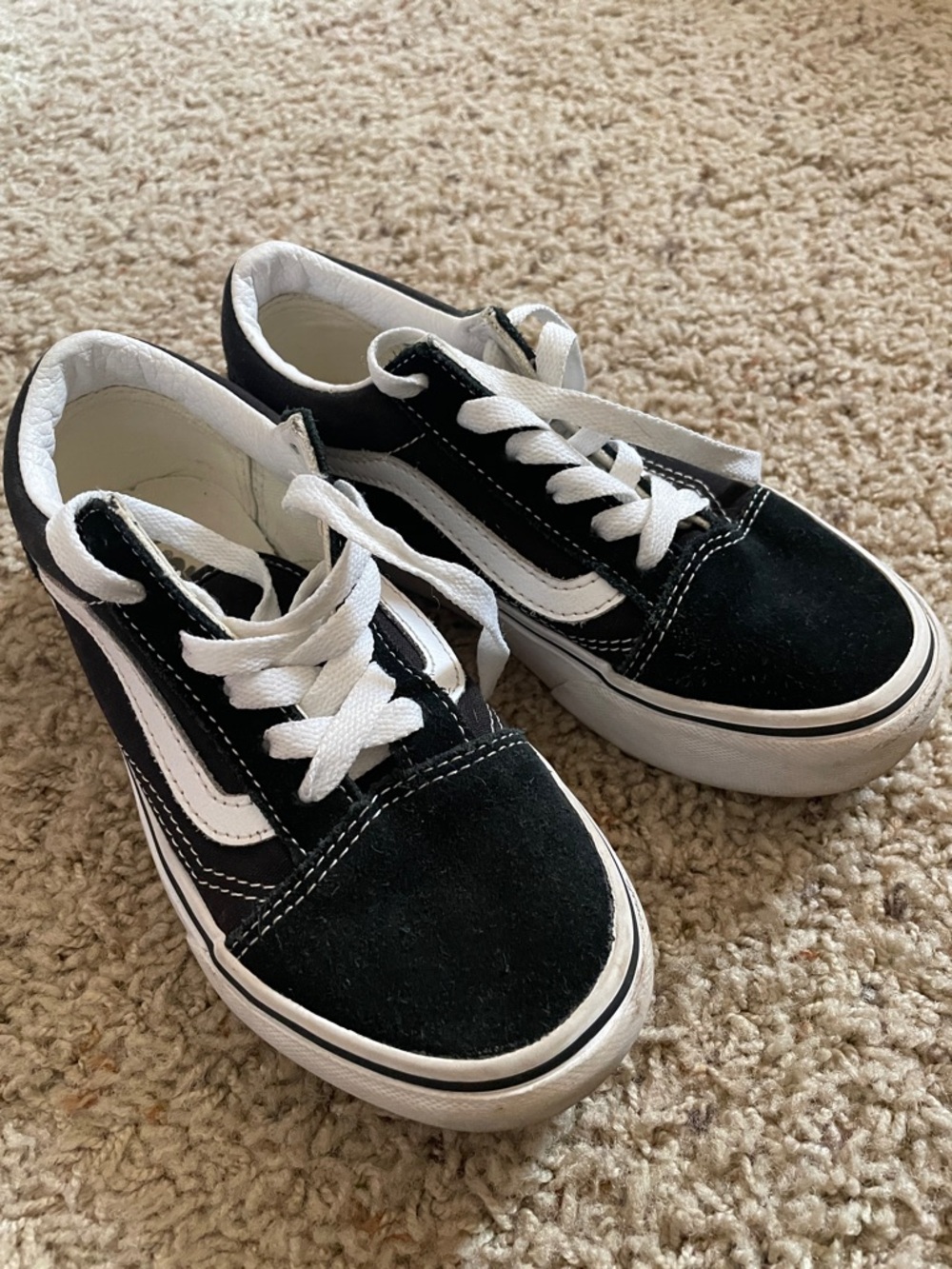 Vans Platform Black and White Low-Tops kids size 1